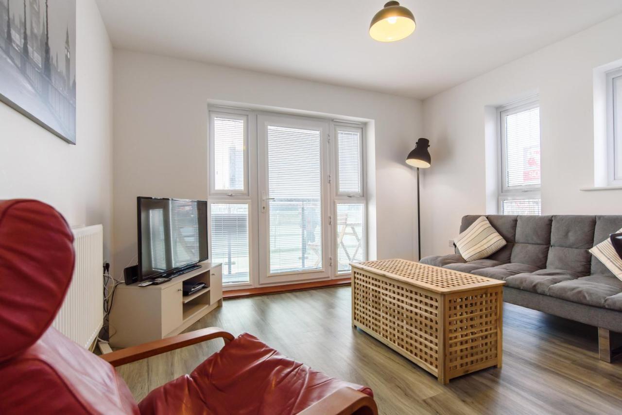 Apartament Raphael Retreat Newport  Zewnętrze zdjęcie