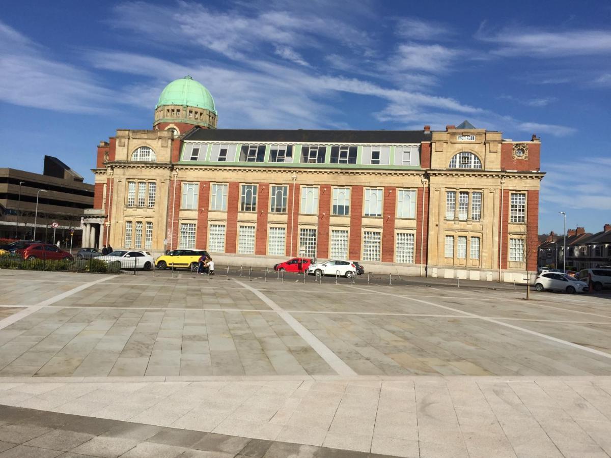 Apartament Raphael Retreat Newport  Zewnętrze zdjęcie